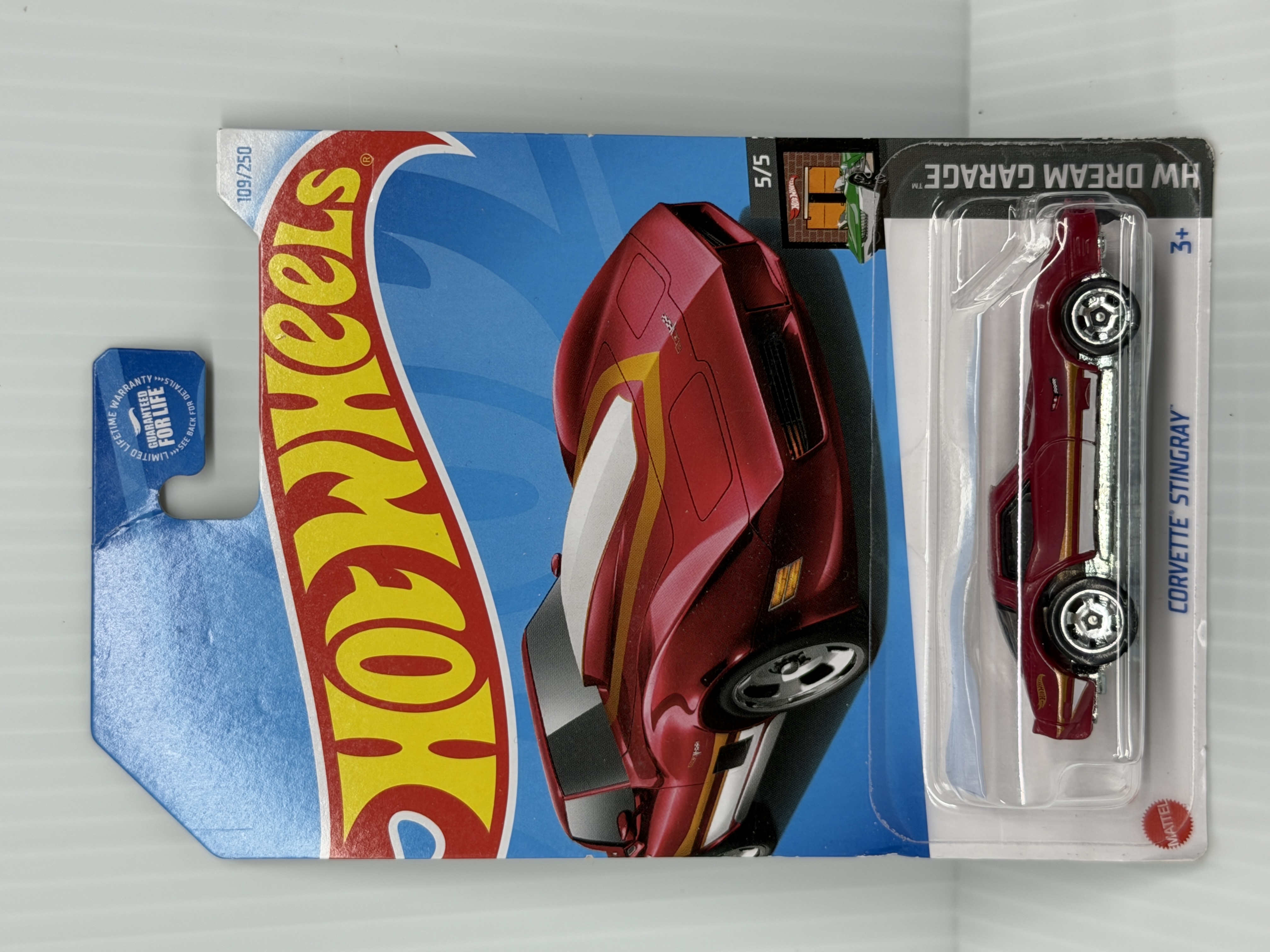 Hot Wheels Chevrolet Corvette Stingray — HW Dream Garage