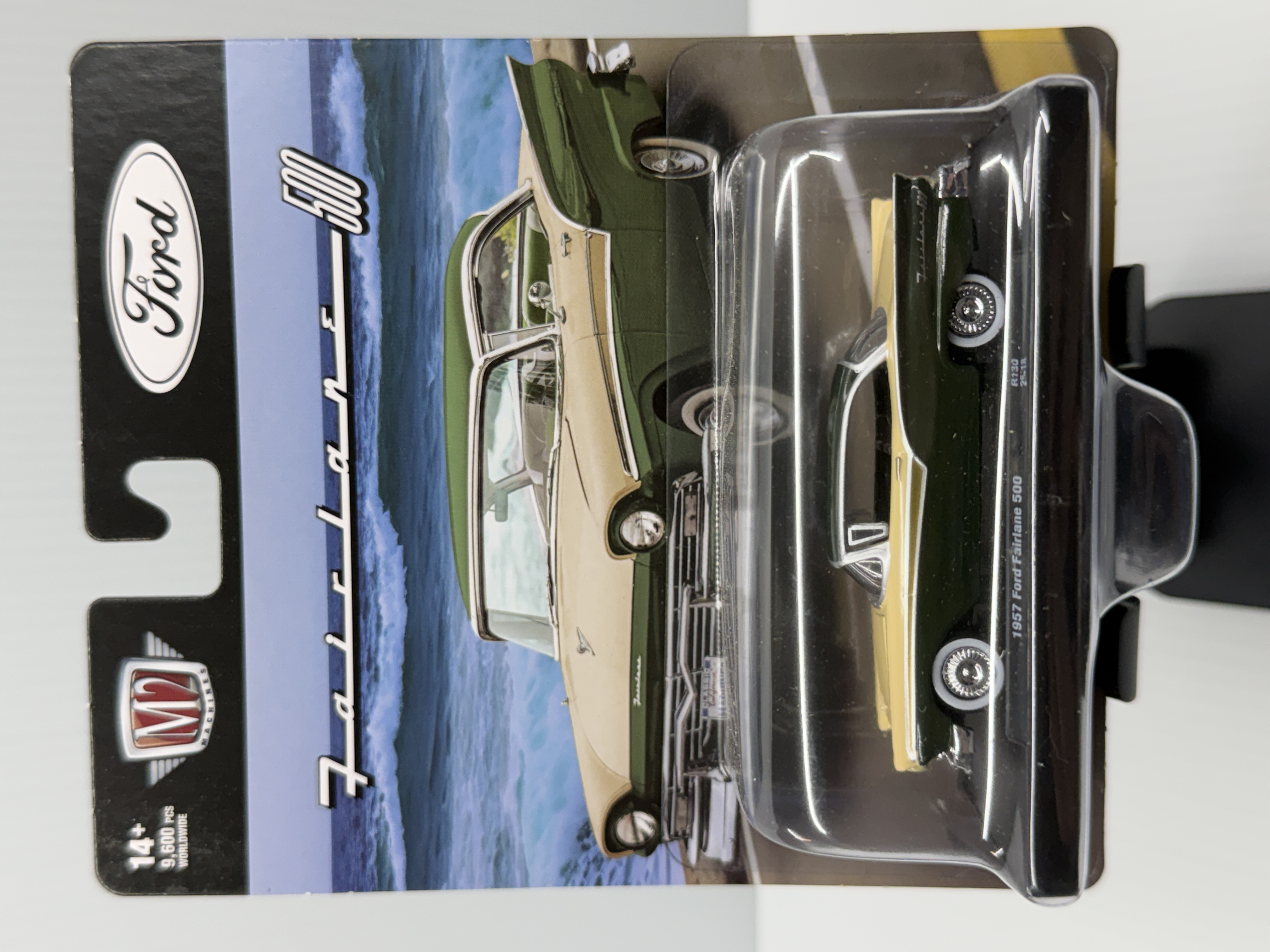 M2 Machines 1957 Ford Fairlane 500 — Two-tone green/cream