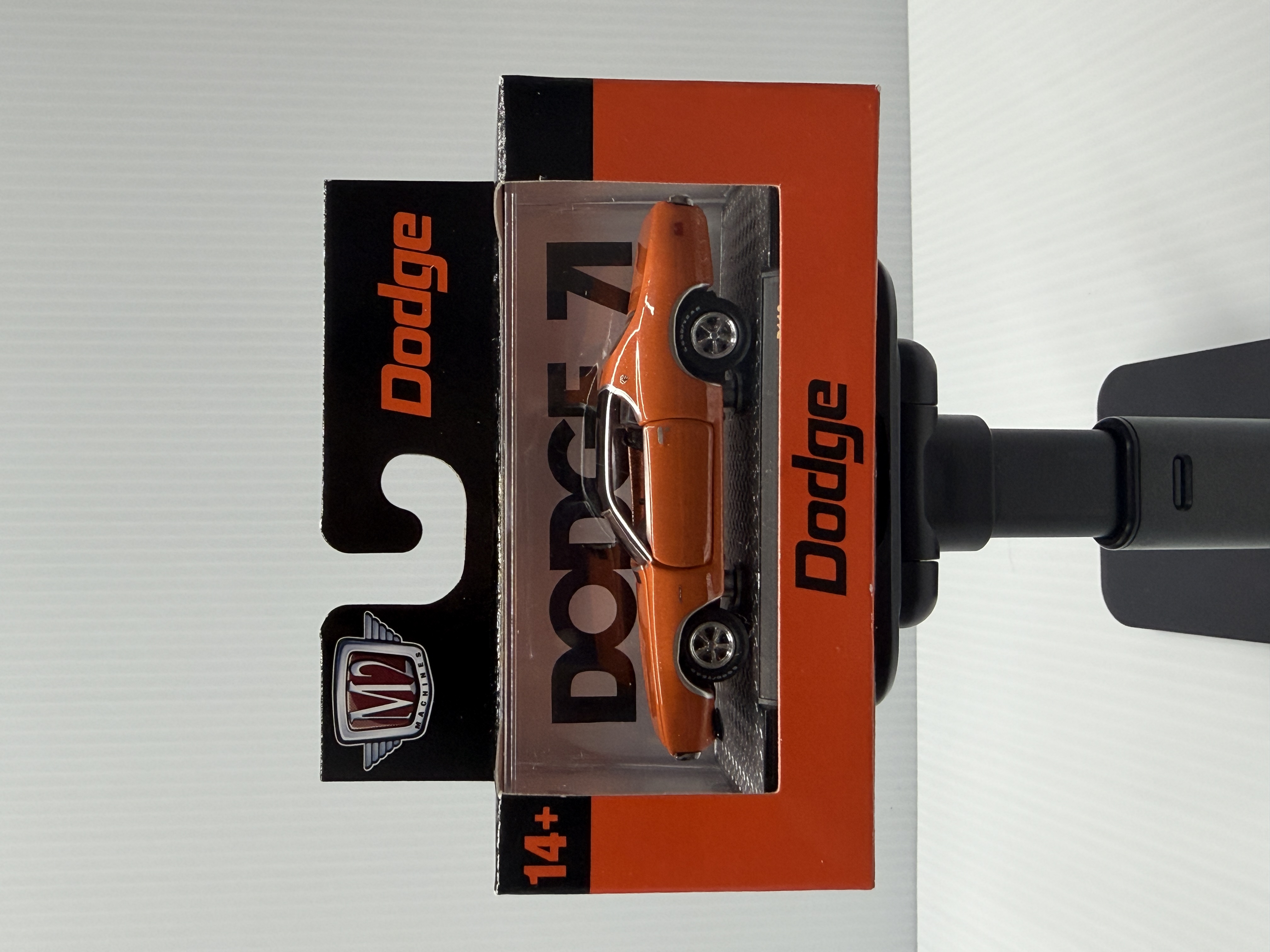 M2 Machines 1971 Dodge Charger SE 383 — Metallic orange