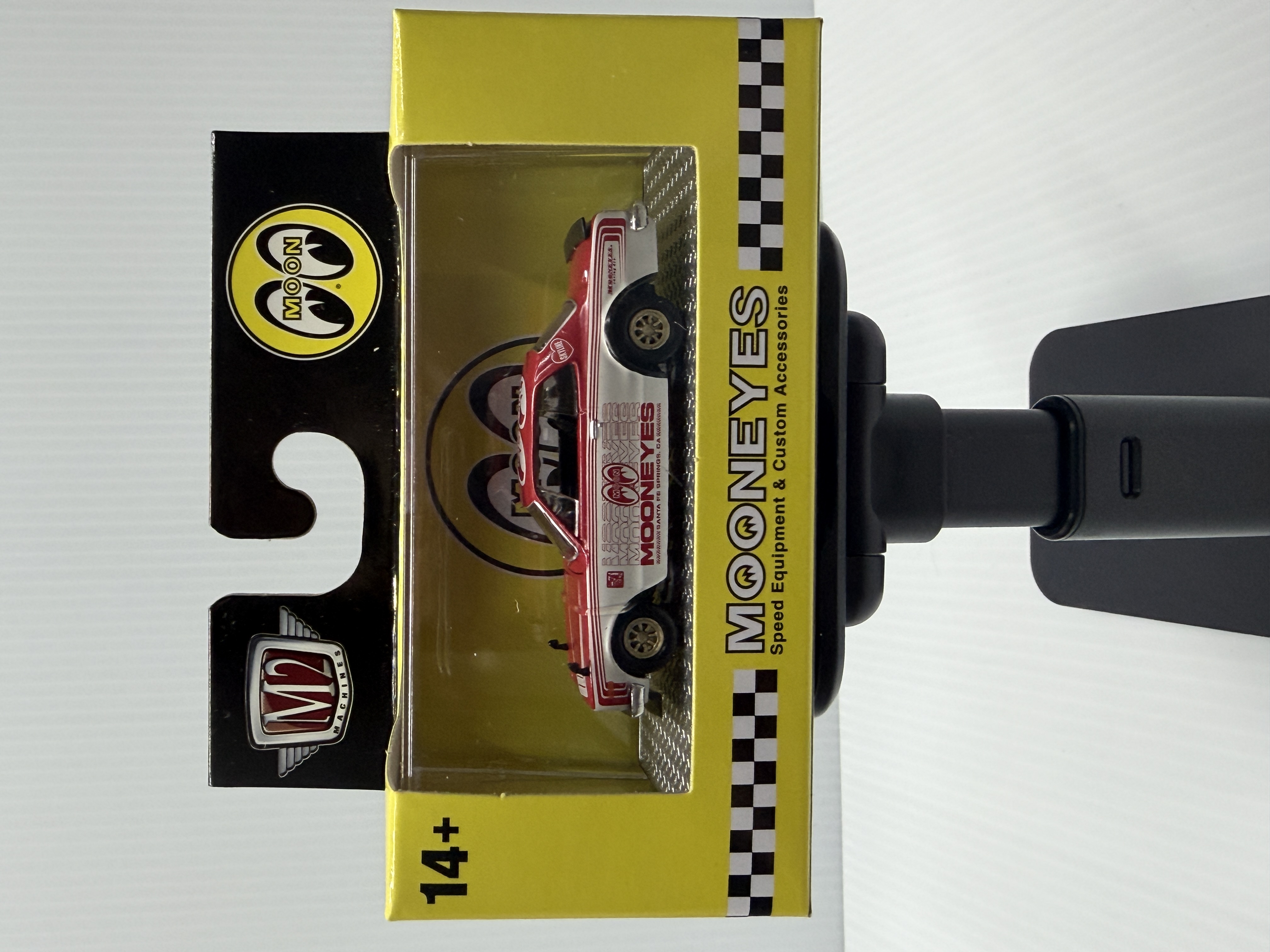 M2 Machines 1971 Nissan Skyline GT-R — Red/white MoonEyes